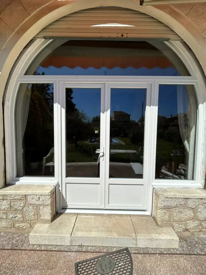 Fenêtre sur-mesure posée à Marseille
